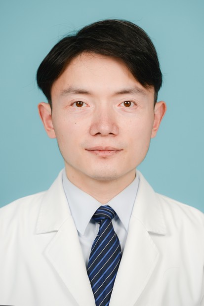 何侠垠