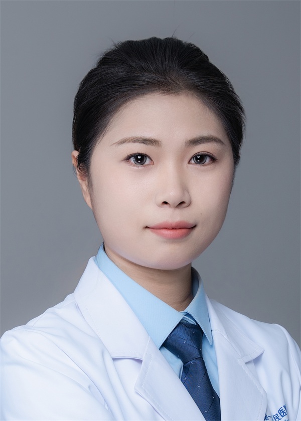 侯昱