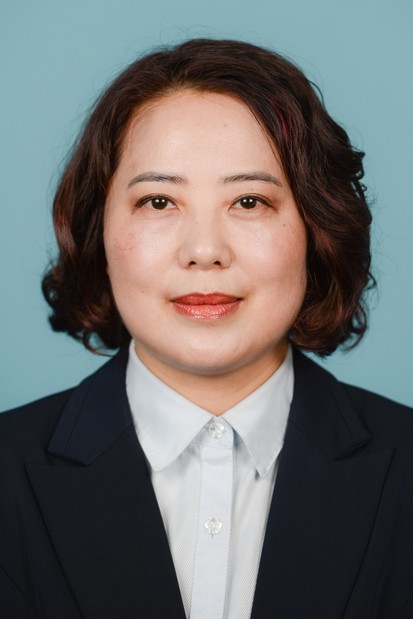 严伟
